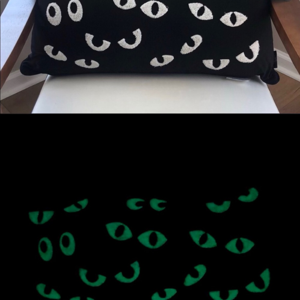 Cynthia Rowley Halloween Spooky Eyes Throw Pillow Glow in The Dark 14"x28" new